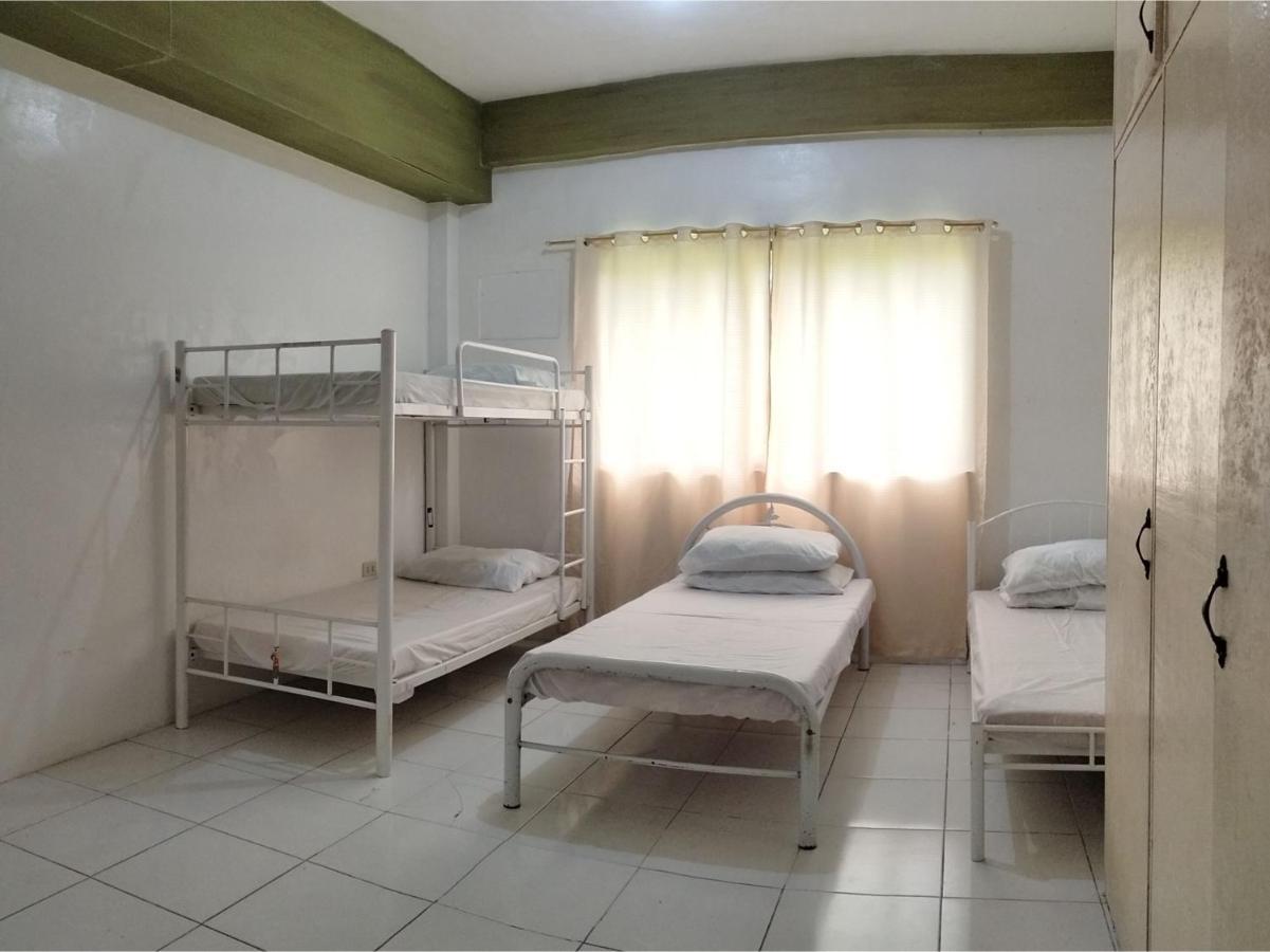 Hotel Oyo 800 Ddd Habitat Dormtel Bacolod Exterior foto