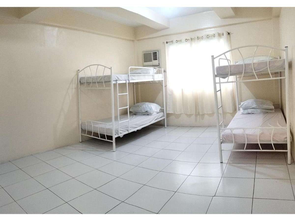 Hotel Oyo 800 Ddd Habitat Dormtel Bacolod Exterior foto