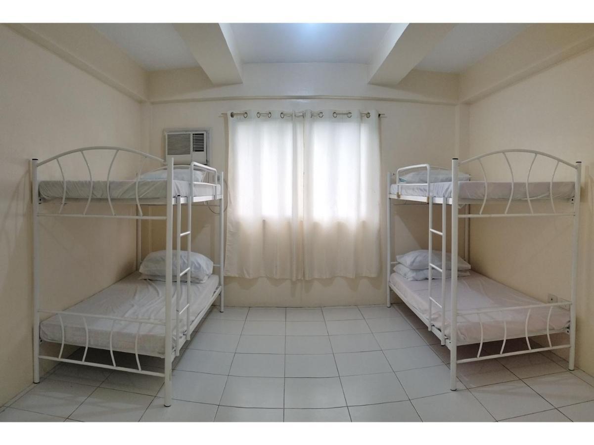 Hotel Oyo 800 Ddd Habitat Dormtel Bacolod Exterior foto
