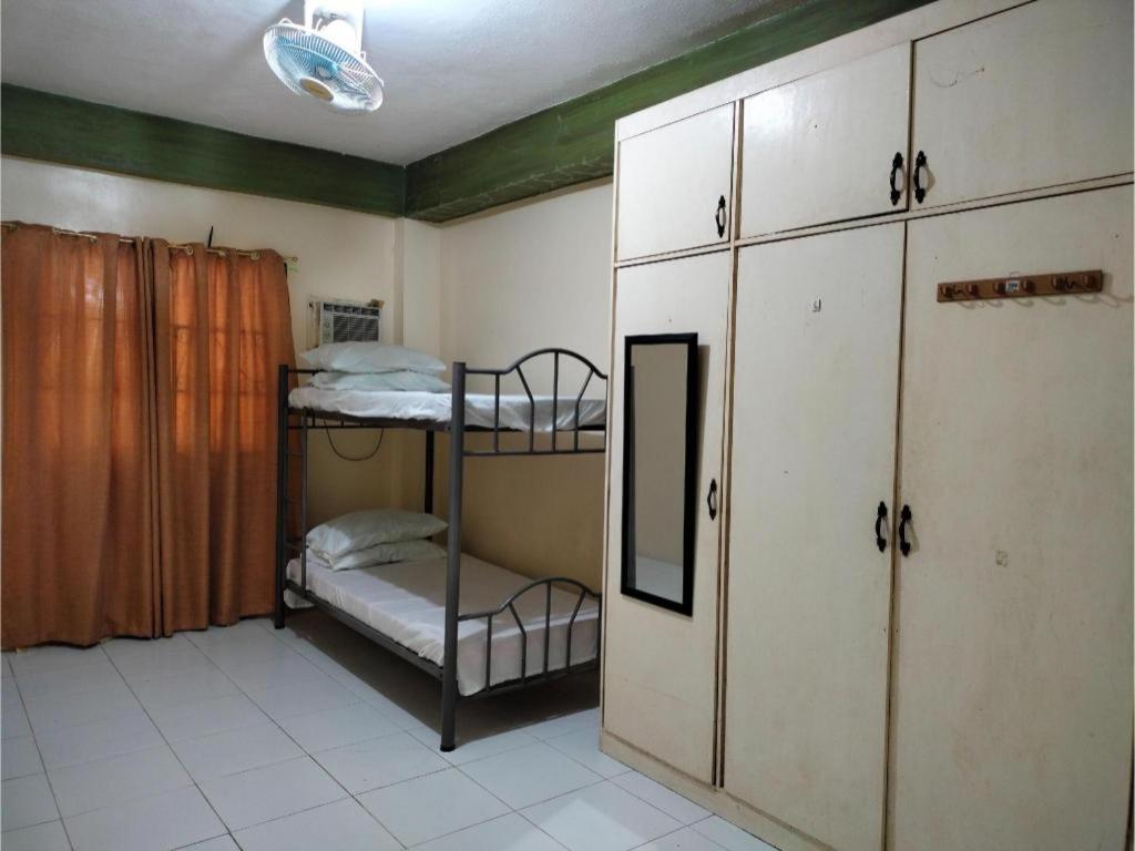 Hotel Oyo 800 Ddd Habitat Dormtel Bacolod Exterior foto