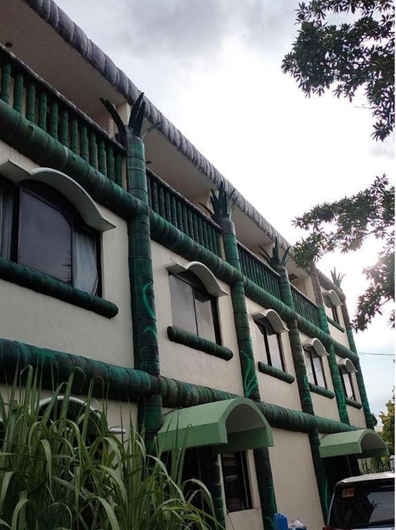 Hotel Oyo 800 Ddd Habitat Dormtel Bacolod Exterior foto