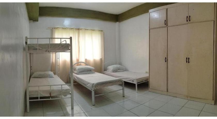 Hotel Oyo 800 Ddd Habitat Dormtel Bacolod Exterior foto