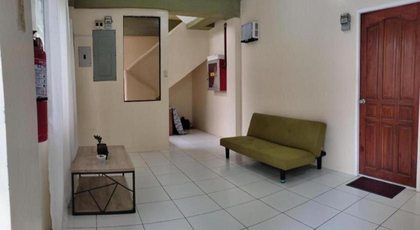 Hotel Oyo 800 Ddd Habitat Dormtel Bacolod Exterior foto