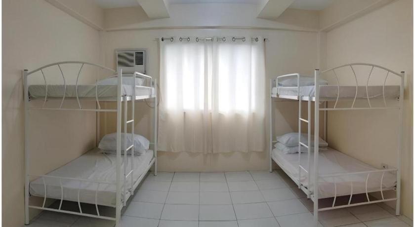 Hotel Oyo 800 Ddd Habitat Dormtel Bacolod Exterior foto