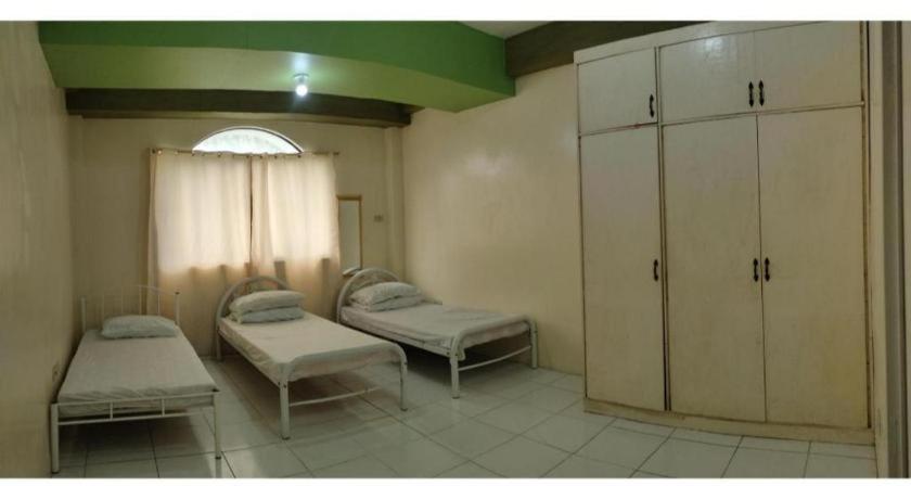 Hotel Oyo 800 Ddd Habitat Dormtel Bacolod Exterior foto