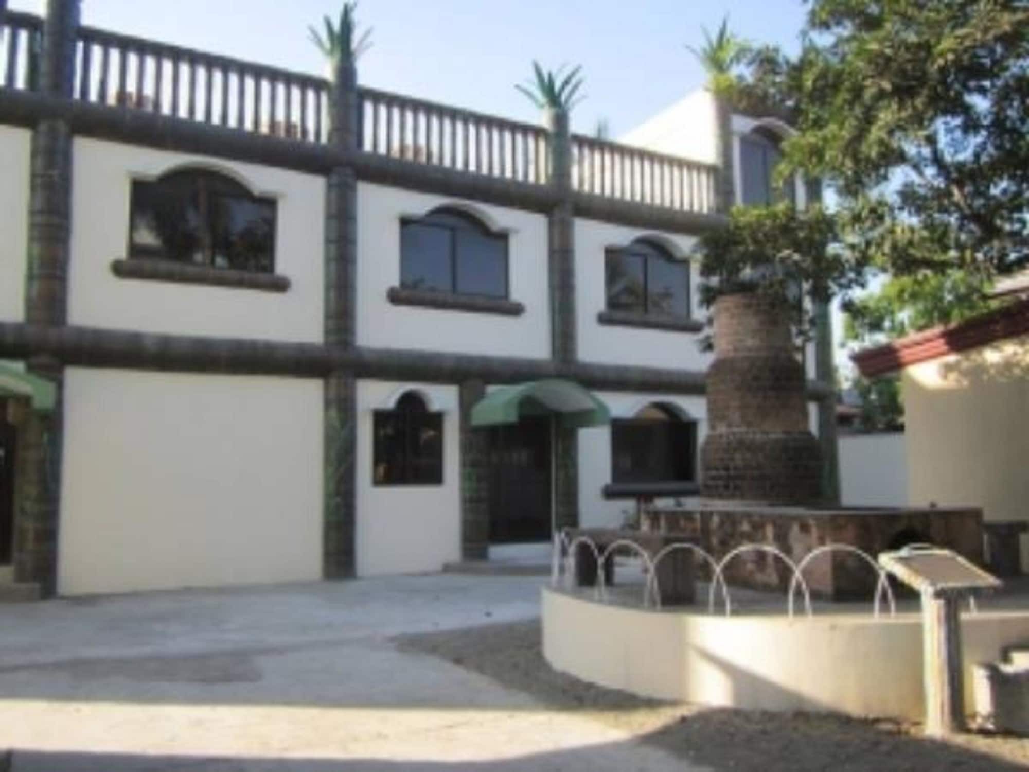 Hotel Oyo 800 Ddd Habitat Dormtel Bacolod Exterior foto